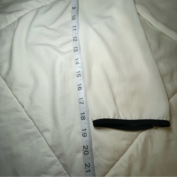 Women's White Blouse with Black Trim Size L - Picture 8 of 10